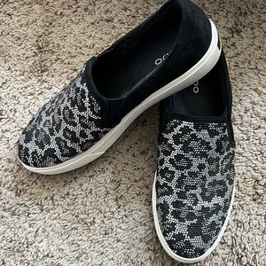 Aldo slip on sneaker